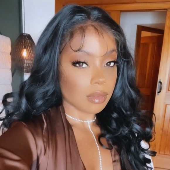 Meet your Posher, Welena - Picture 1 of 1